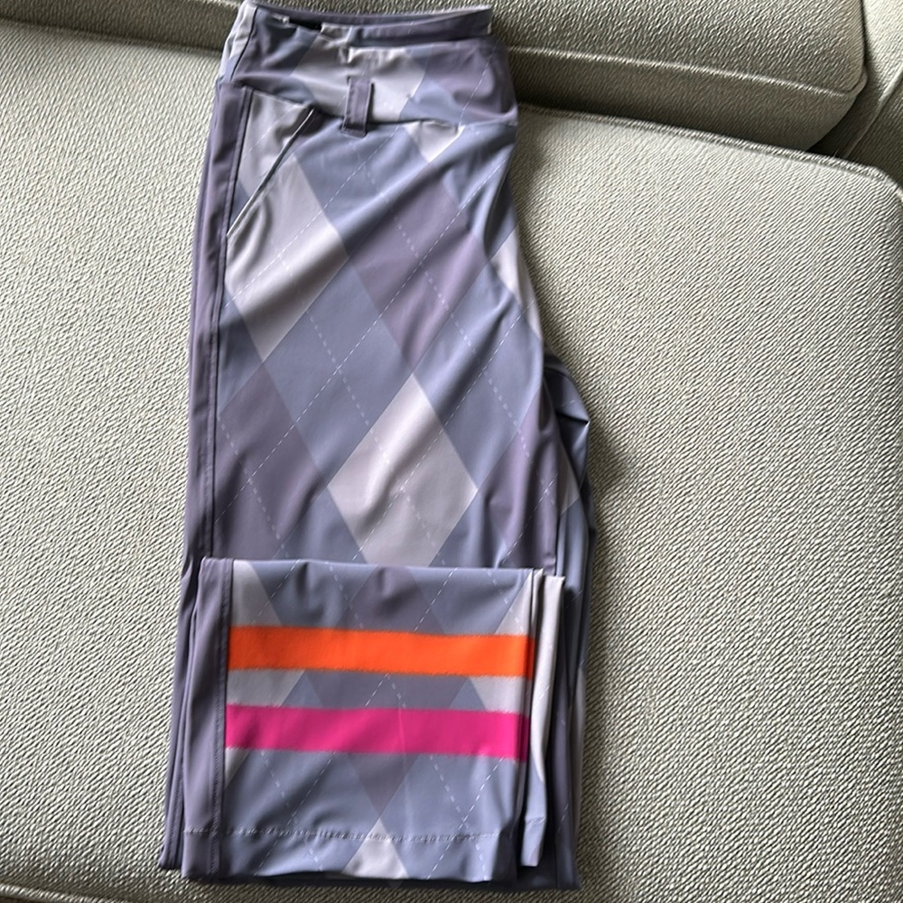 Women’s golf pants